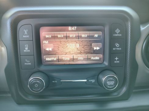 Certified 2020 Jeep Gladiator Sport image 26