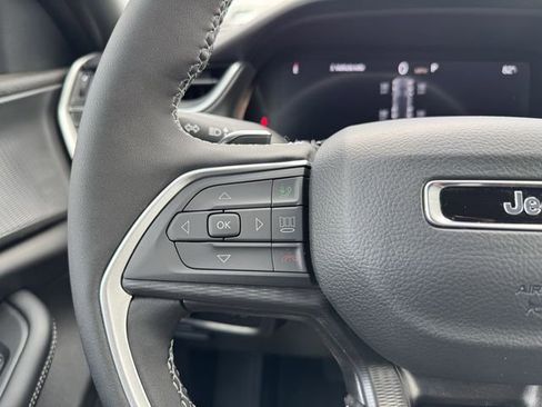 New 2025 Jeep Grand Cherokee Altitude w/ MOPAR Finishing Package image 12