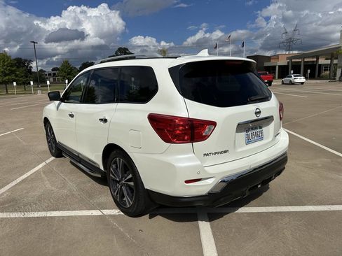 Used 2019 Nissan Pathfinder Platinum w/ Cargo Package image 4