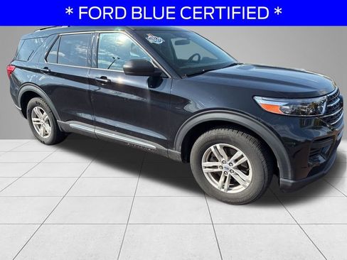 Used 2022 Ford Explorer XLT image 3