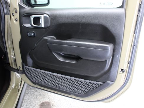 Used 2025 Jeep Gladiator Sport AWD/4WD image 33
