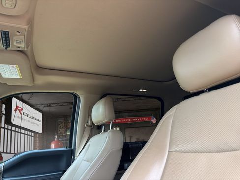 Used 2017 Ford F250 Lariat w/ Lariat Ultimate Package AWD/4WD image 16