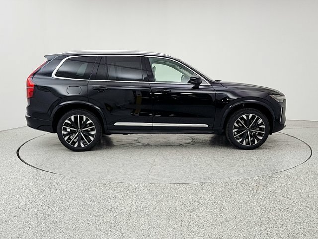 New 2026 Volvo XC90 T8 Ultra w/ Protection Package AWD/4WD image 4