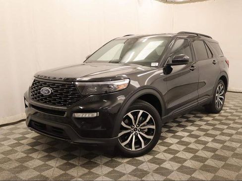 Certified 2023 Ford Explorer ST-Line w/ Class IV Trailer Tow Package RWD image 4
