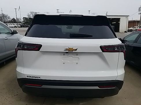 Certified 2025 Chevrolet Equinox LT w/ Convenience Package II image 17