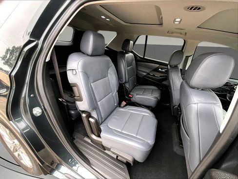 Used 2021 Chevrolet Traverse Premier AWD/4WD image 28
