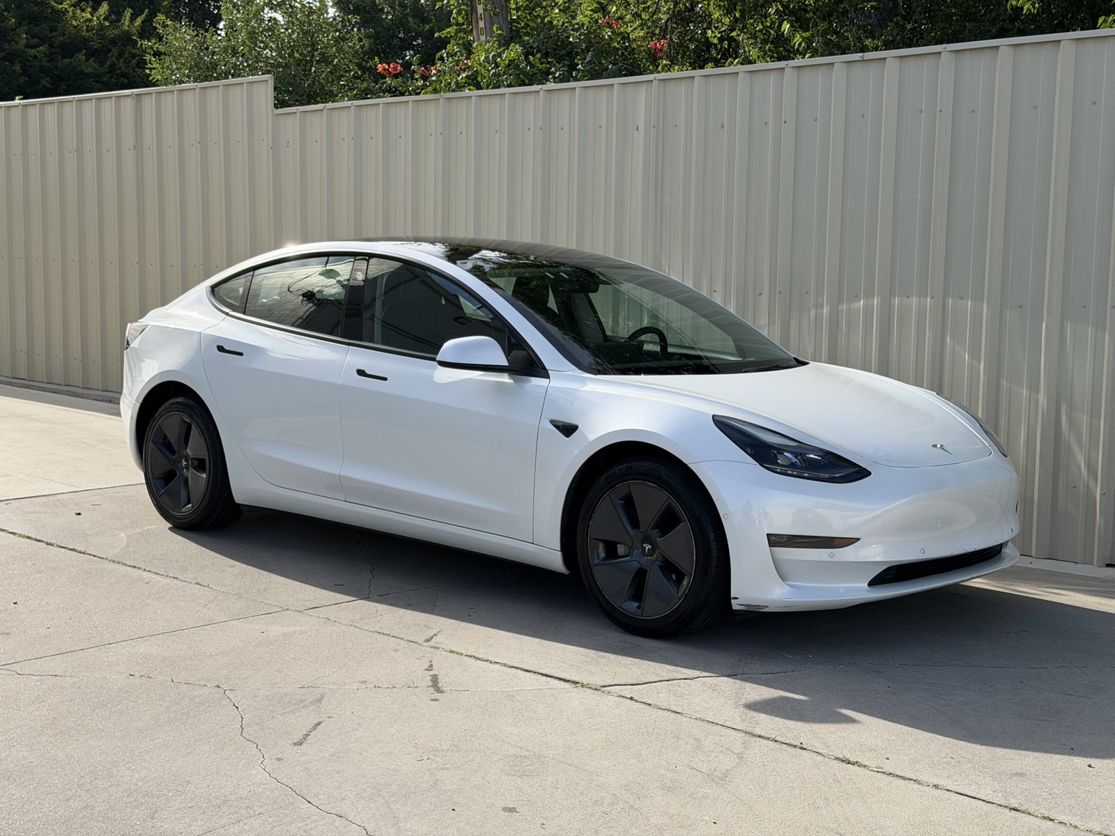 Used 2022 Tesla Model 3 Long Range AWD/4WD image 3