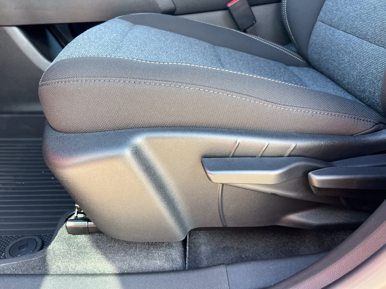 New 2027 GMC Terrain Elevation w/ LPO, Floor Liner Package AWD/4WD image 8