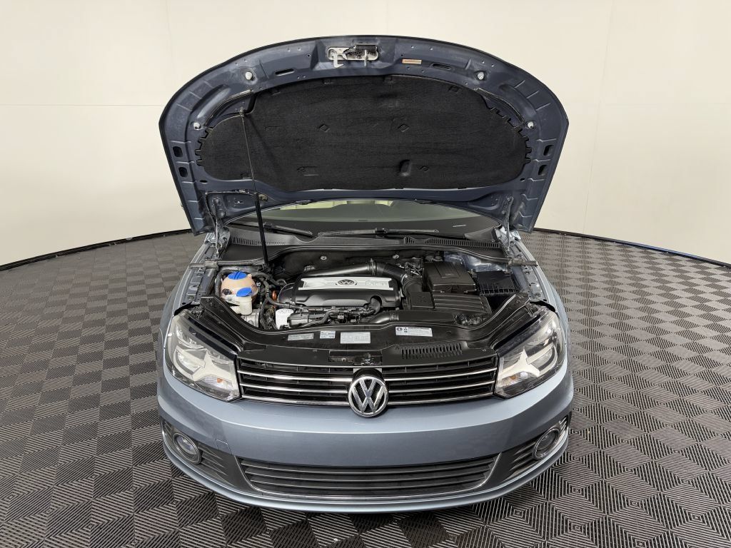 Used 2012 Volkswagen Eos Lux FWD image 46