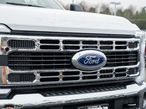 Used 2024 Ford F250 XL w/ Snow Plow Prep Package image 10