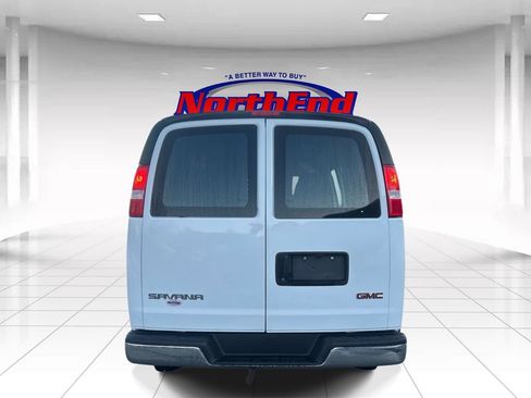 Used 2024 GMC Savana 2500 w/ Driver Convenience Package image 4