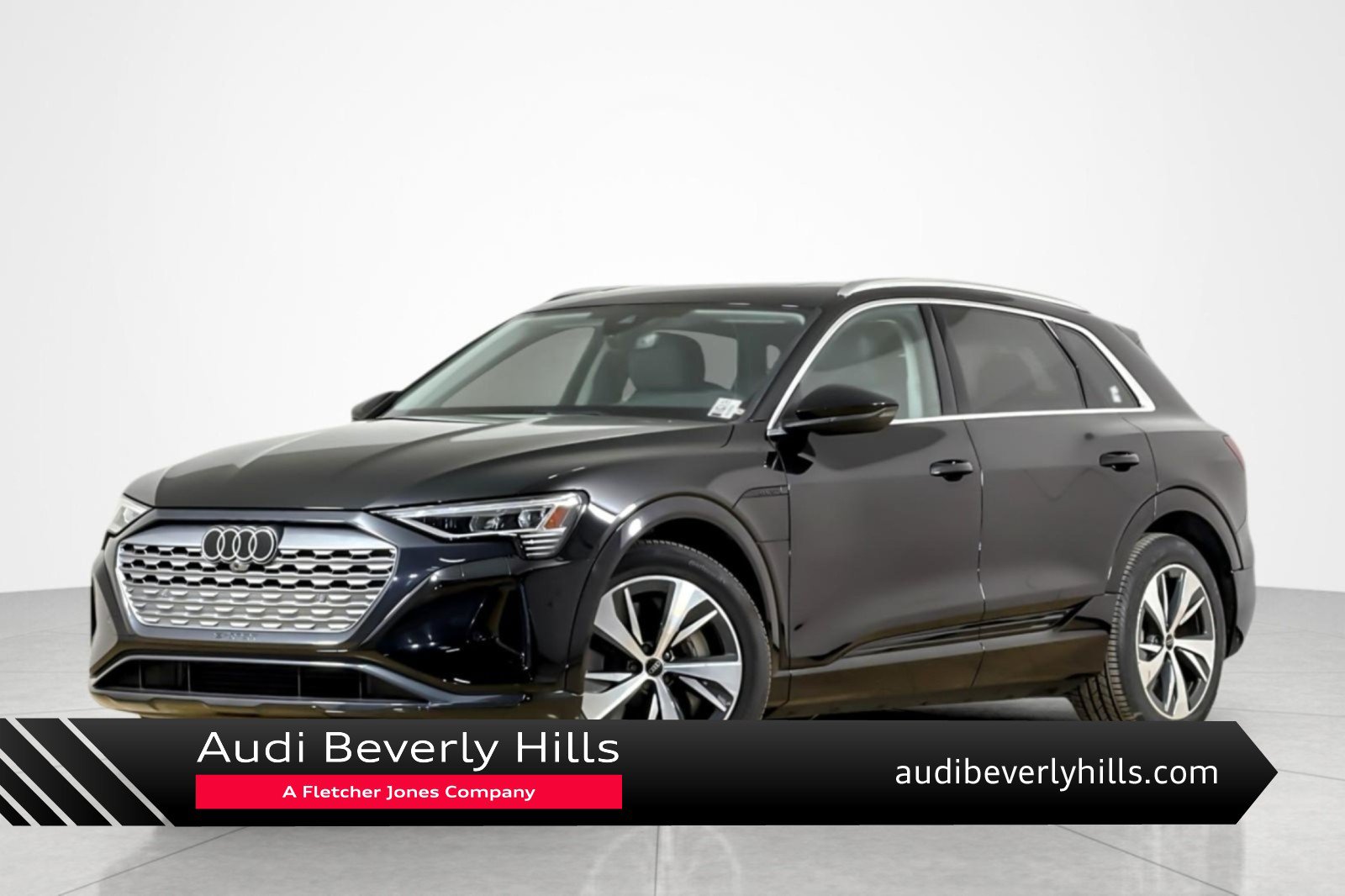 Used 2024 Audi Q8 e-tron Premium AWD/4WD image 1