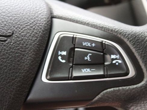 Used 2018 Ford Focus SE image 12