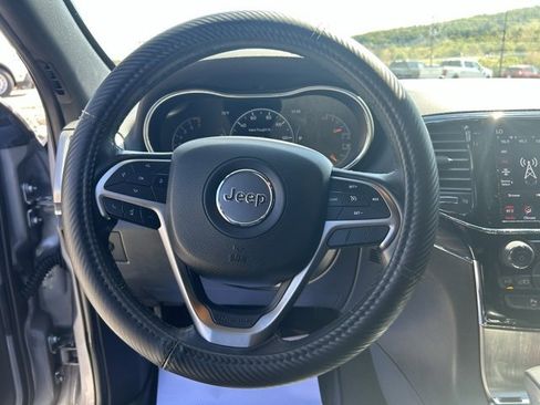 Used 2020 Jeep Grand Cherokee Limited w/ Premium Lighting Group image 16