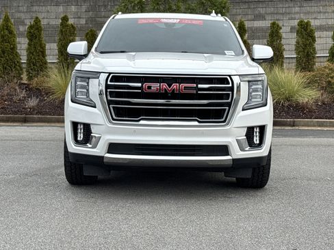 Used 2022 GMC Yukon SLT w/ SLT Premium Package image 3