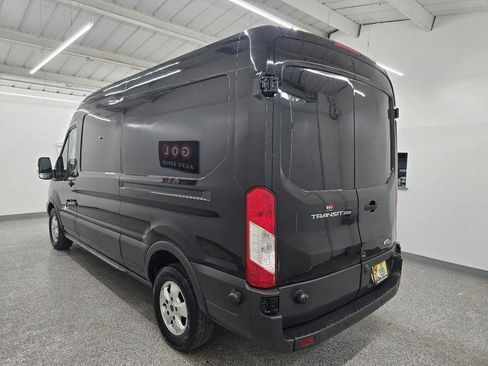 Used 2017 Ford Transit 250 148 Medium Roof RWD image 5
