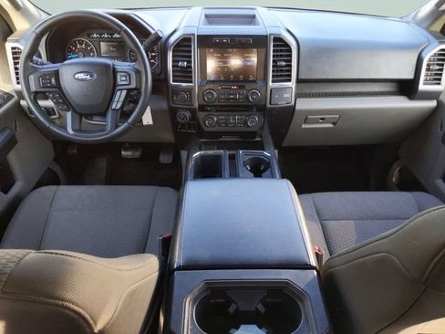 Used 2017 Ford F150 XLT w/ Equipment Group 302A Luxury AWD/4WD image 11