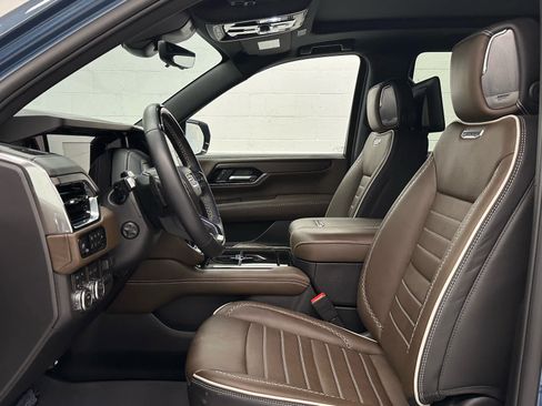 Used 2026 GMC Yukon Denali Ultimate AWD/4WD image 11