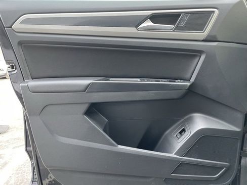 Used 2021 Volkswagen Atlas SE w/ Panoramic Sunroof Package image 14