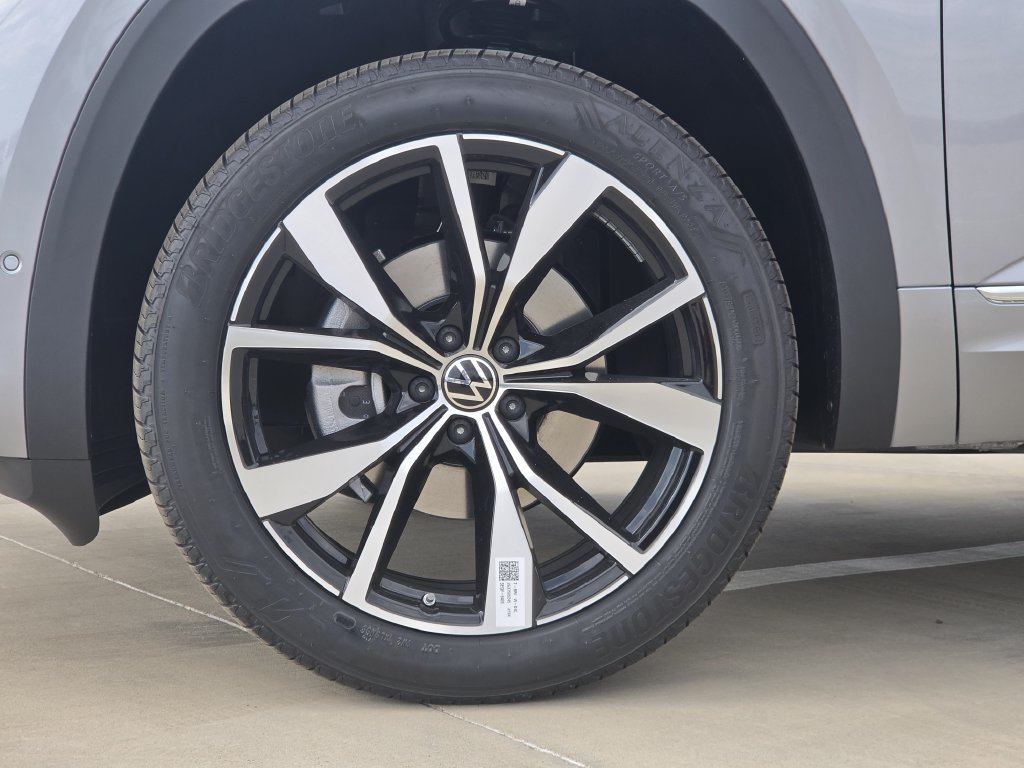 New 2026 Volkswagen Atlas Cross Sport SEL Premium R-Line AWD/4WD image 8