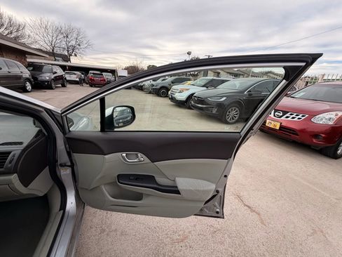 Used 2012 Honda Civic EX image 32