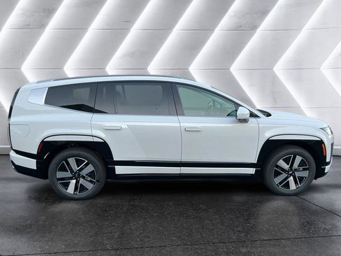 New 2026 Hyundai Ioniq 9 SEL image 4