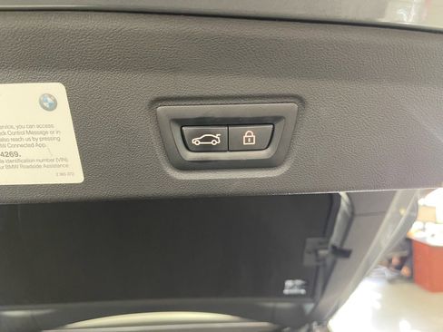 Used 2022 BMW i4 eDrive40 RWD image 36