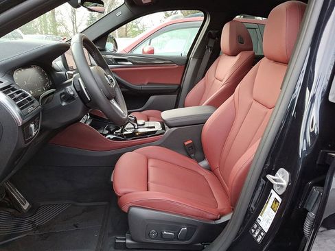 Certified 2024 BMW X4 M40i w/ Premium Package image 10