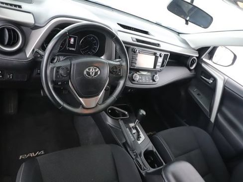 Used 2016 Toyota RAV4 XLE AWD/4WD image 17