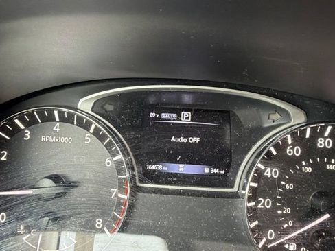 Used 2018 Nissan Pathfinder SV AWD/4WD image 13