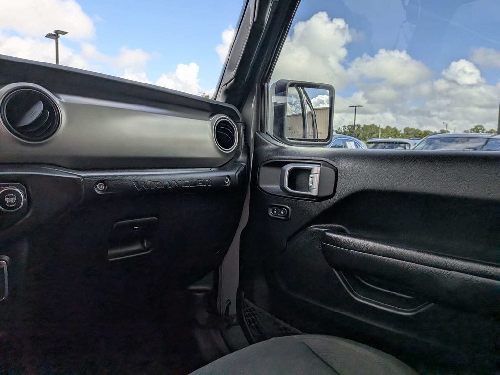 Used 2020 Jeep Wrangler Unlimited Sport S AWD/4WD image 15