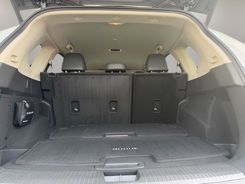 Certified 2025 Nissan Rogue SL AWD/4WD image 11