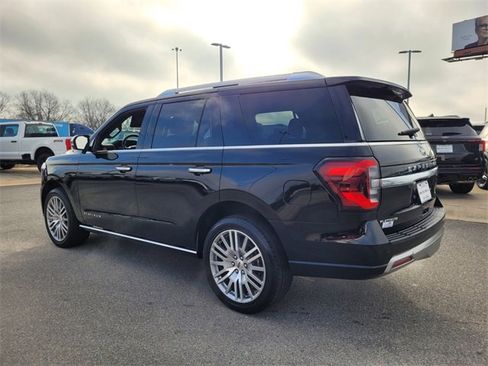 Used 2023 Ford Expedition Platinum image 9