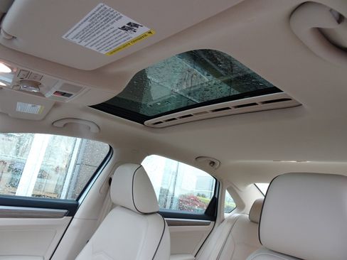 Used 2018 Volkswagen Passat 2.0T SE image 11