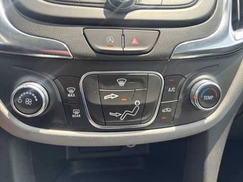 Used 2022 Chevrolet Equinox LT FWD image 17