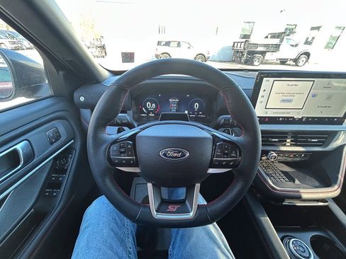 Certified 2025 Ford Explorer ST AWD/4WD image 15