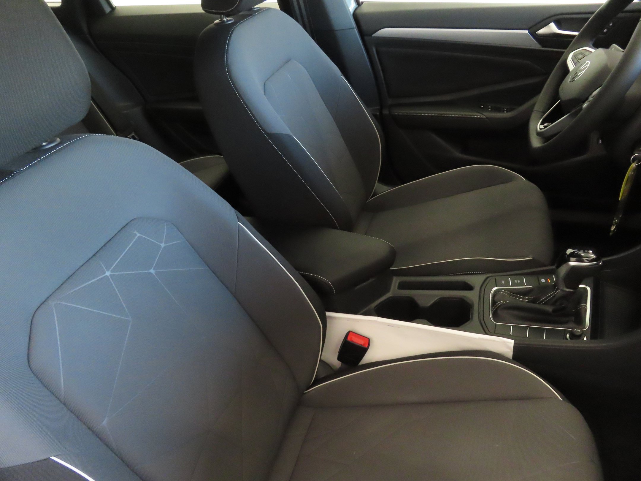 Used 2026 Volkswagen Jetta Sport FWD image 25