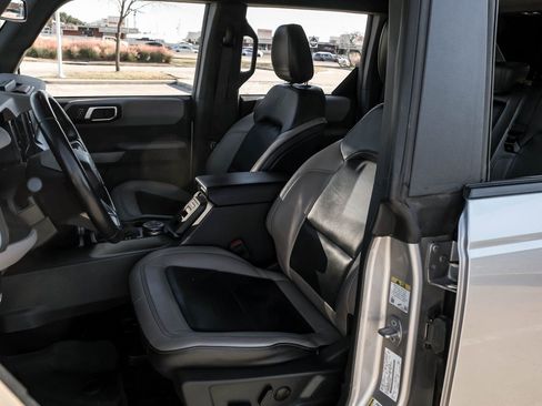 Used 2022 Ford Bronco Wildtrak image 31