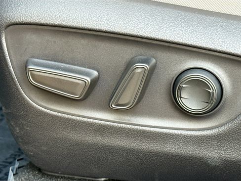 Used 2019 Toyota RAV4 XLE image 25