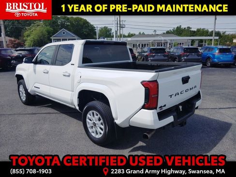 Certified 2024 Toyota Tacoma SR5 AWD/4WD image 5