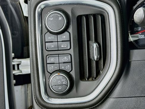 Used 2019 Chevrolet Silverado 1500 LTZ w/ LTZ Convenience Package AWD/4WD image 10