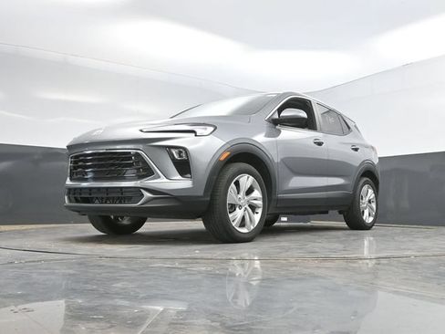 Used 2025 Buick Encore GX Preferred AWD/4WD image 43