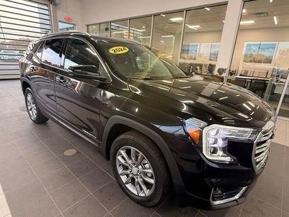 Used 2024 GMC Terrain SLT