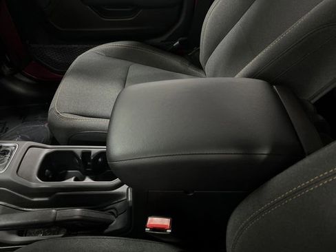 Certified 2024 Jeep Wrangler Willys image 17