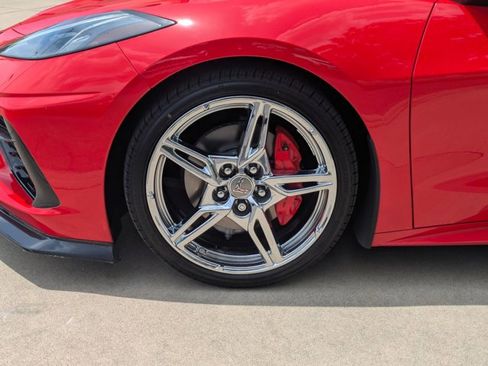 Used 2021 Chevrolet Corvette Stingray Coupe w/ 1LT RWD image 21