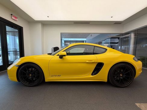 Certified 2024 Porsche 718 Cayman GTS RWD image 2