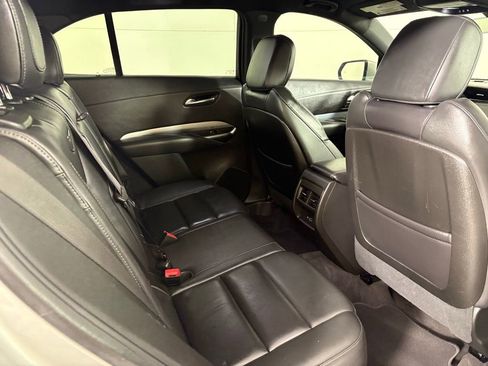 Used 2022 Cadillac XT4 Premium Luxury w/ Safety Alert Package image 17