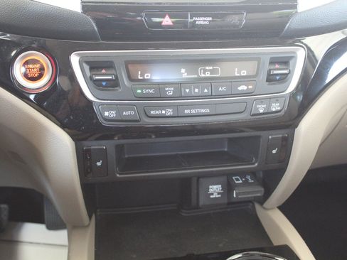 Used 2020 Honda Ridgeline RTL-E image 12