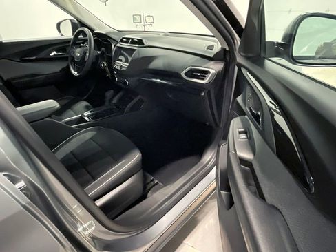 Used 2023 Chevrolet TrailBlazer LS FWD image 20