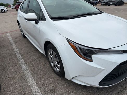 Used 2025 Toyota Corolla LE FWD image 3